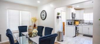 The Yuma White Modern Pool/Pet friendly Home