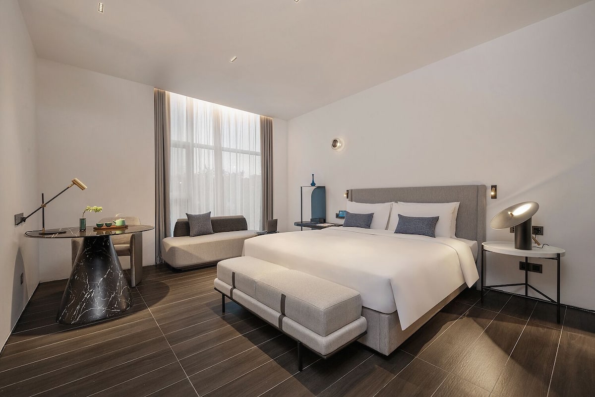 Quarto luxo | 1 quarto, roupas de cama premium, edredons de pluma