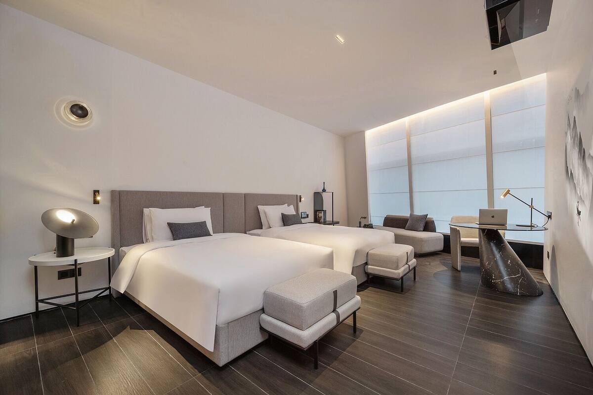 Quarto luxo | 1 quarto, roupas de cama premium, edredons de pluma