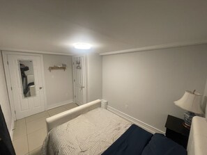 1 bedroom, iron/ironing board, free WiFi, bed sheets - One bedroom Basement unit 1670 Robie St. (Halifax)