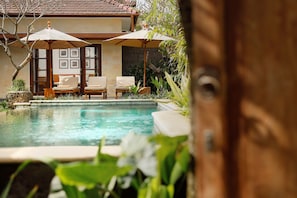 Villa Familiale, 3 chambres, piscine privée | Cuisine privée | Réfrigérateur, micro-ondes, bouilloire électrique, grille-pain
