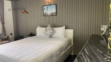 Comfort Double Room Single Use | Desk, WiFi (free), bed sheets
