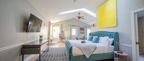 5 habitaciones, tabla de planchar con plancha, wifi y ropa de cama