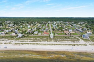 House, Multiple Beds (Sea Star) | Beach