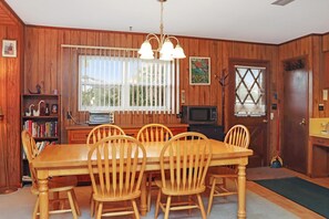 Dining - Wales Pod (Port St. Joe)