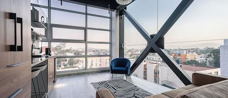 Loft Deluxe, 1 grand lit, coin cuisine, vue ville (4) | Coin séjour