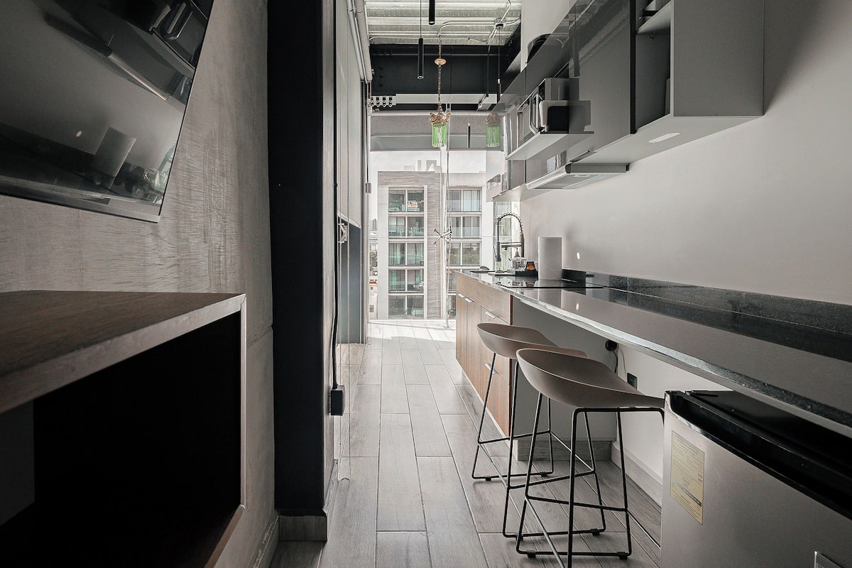 Deluxe-Loft, 1 Queen-Bett, Stadtblick (3) | 1 Schlafzimmer, hochwertige Bettwaren, Daunenbettdecken