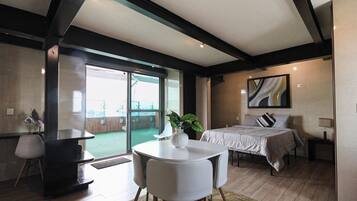 Frette Italian sheets, premium bedding, down duvets, memory-foam beds