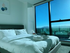 2 chambres, fer et planche à repasser, Wi-Fi gratuit, draps fournis