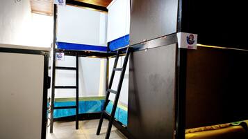 Economy Shared Dormitory | Laptop workspace, free WiFi