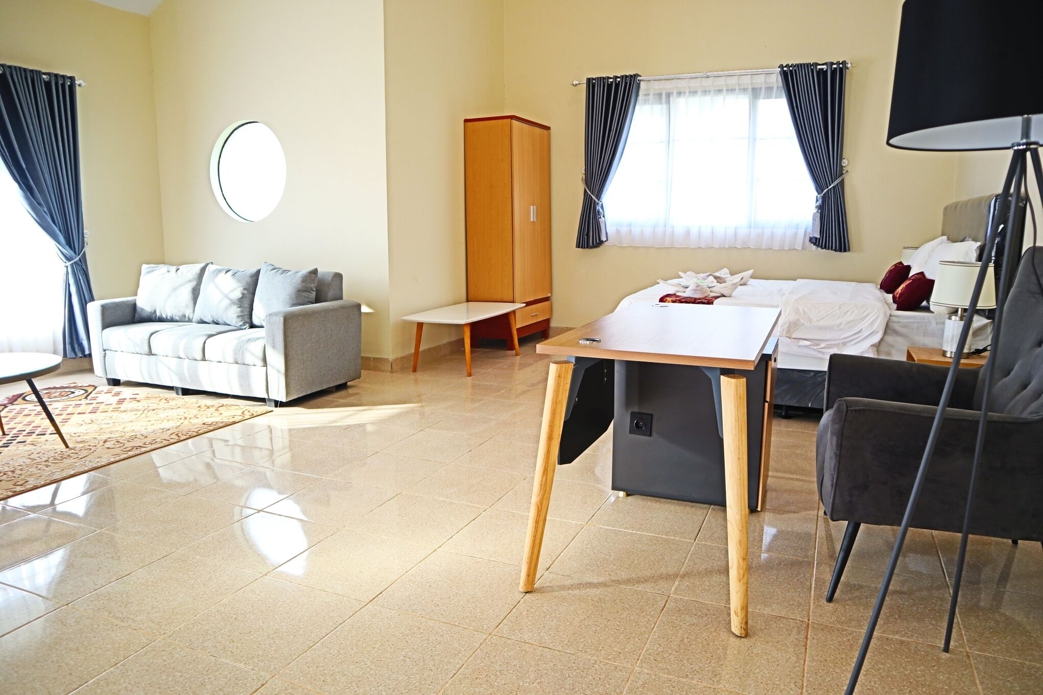 Executive Villa | Free WiFi, bed sheets