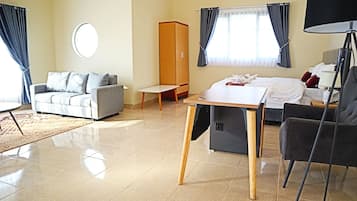 Executive Villa | Free WiFi, bed sheets