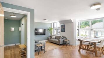 TV, fireplace, stereo, offices