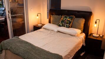 3 habitaciones, tabla de planchar con plancha, wifi y ropa de cama
