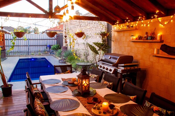 Outdoor dining - Revive Spa Retreat
bali Inspired House With Pool, Spa, Sauna & Outdoor Kitchen! (Eden Hill)