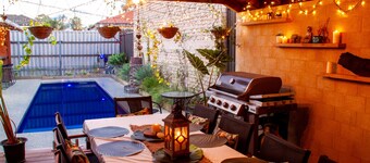 Revive Spa Retreat
bali Inspired House With Pool, Spa, Sauna & Outdoor Kitchen!