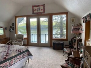 Room - Contana lake retreat (Marion)