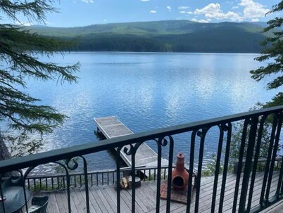 Contana lake retreat