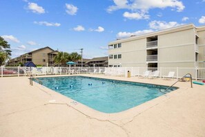Pool - Blue's Oceanview- Free Christmas Gift w/ Stay (Myrtle Beach)