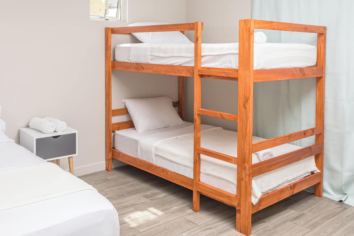 Chambre Triple Familiale | Wi-Fi gratuit, draps fournis