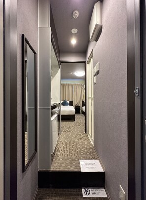 Habitación estándar con 2 camas individuales, 2 camas individuales | Escritorio, cortinas blackout, wifi gratis y ropa de cama 