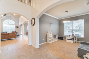 Interior - Brand New Pool & SPA! 4-Bdr retreat in The Woodlands TX, Sleeps 10 (Spring)