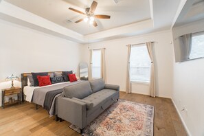 4 chambres, fer et planche à repasser, Wi-Fi gratuit, draps fournis