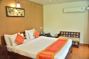 Family Double Room | Premium bedding, in-room safe, blackout drapes, soundproofing - Kaara- Atharva Palace Jaipur (Jaipur)