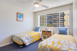 2 bedrooms, iron/ironing board, free WiFi, bed sheets