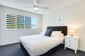 2 chambres, fer et planche à repasser, accès au Wi-Fi (inclus)
