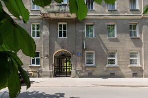 Exterior - Atmospheric Apartment Walicow by Renters (Warsaw)