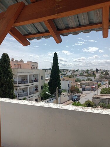 Bel Appartement Avec Terrasse vue Grandiose Proche du c/ Ville Tunis des Transp
