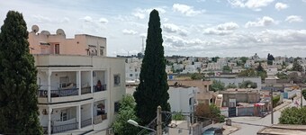Bel Appartement Avec Terrasse vue Grandiose Proche du c/ Ville Tunis des Transp