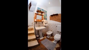 House, 2 Bedrooms, Smoking, Balcony | Bathroom - Antica Dimora Stay in Langa Like at Home (La Morra)