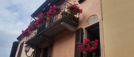 Maison, 2 chambres, fumeurs, balcon | Balcon