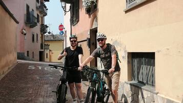 House, 2 Bedrooms, Smoking, Balcony | Property grounds