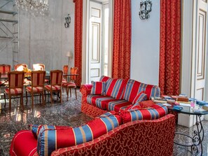 Interior - Le Stanze del Vicerè (Naples)