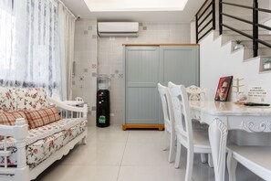 Restaurant - Ellie's house (Hualien City)