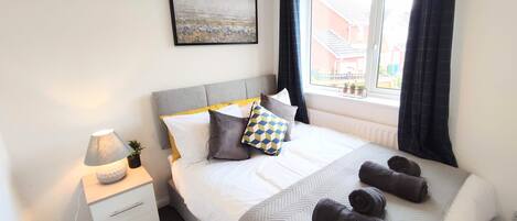 3 間睡房、熨斗/熨衫板、Wi-Fi、床單