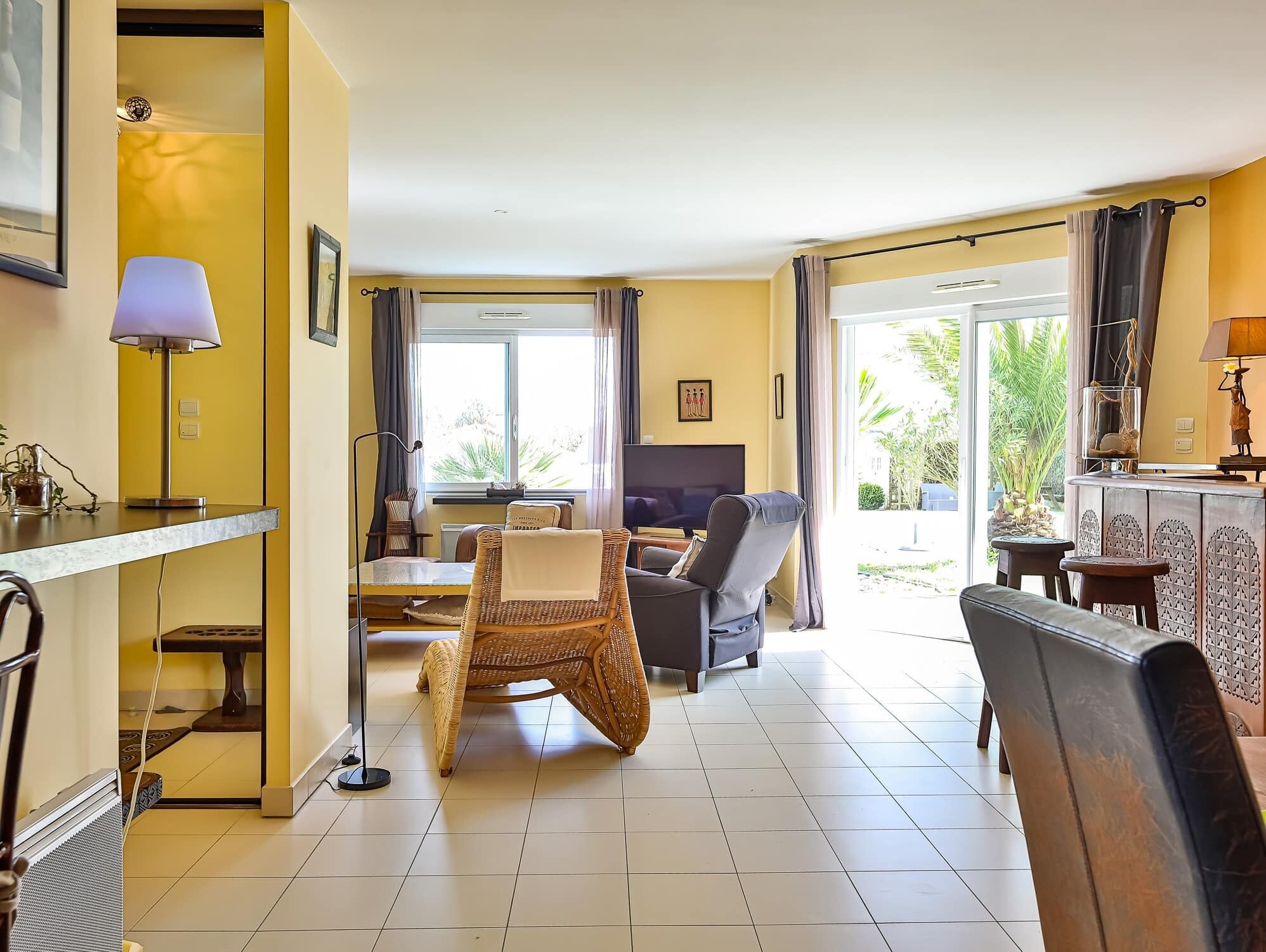 Télévision, espaces bureaux