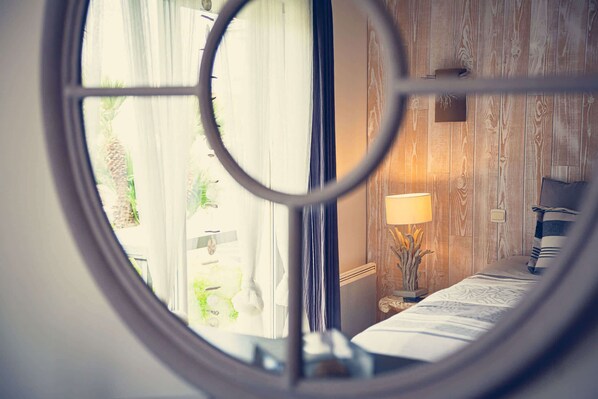 3 bedrooms, iron/ironing board, travel crib, WiFi - Jolie villa avec piscine à 6 kms des plages (Landevieille)