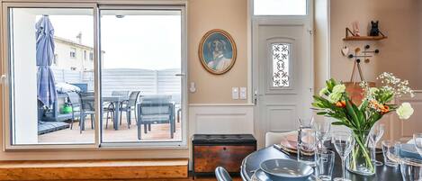 تناول الطعام