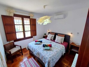 4 bedrooms, iron/ironing board, travel cot, WiFi