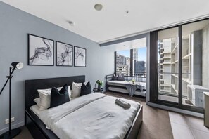 Iron/ironing board, WiFi, bed sheets, wheelchair access