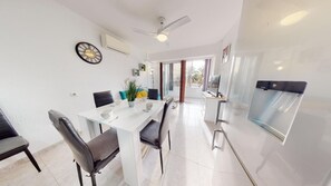 Interior - Bel Appartement Avec Piscine , le 600 (ROSES)