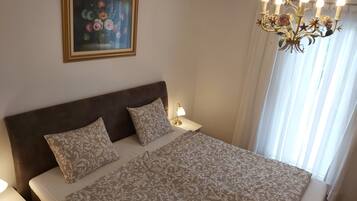 1 bedroom, iron/ironing board, free WiFi, bed sheets