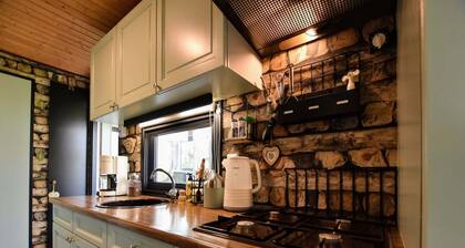 Chalet with balcony in Veluwe