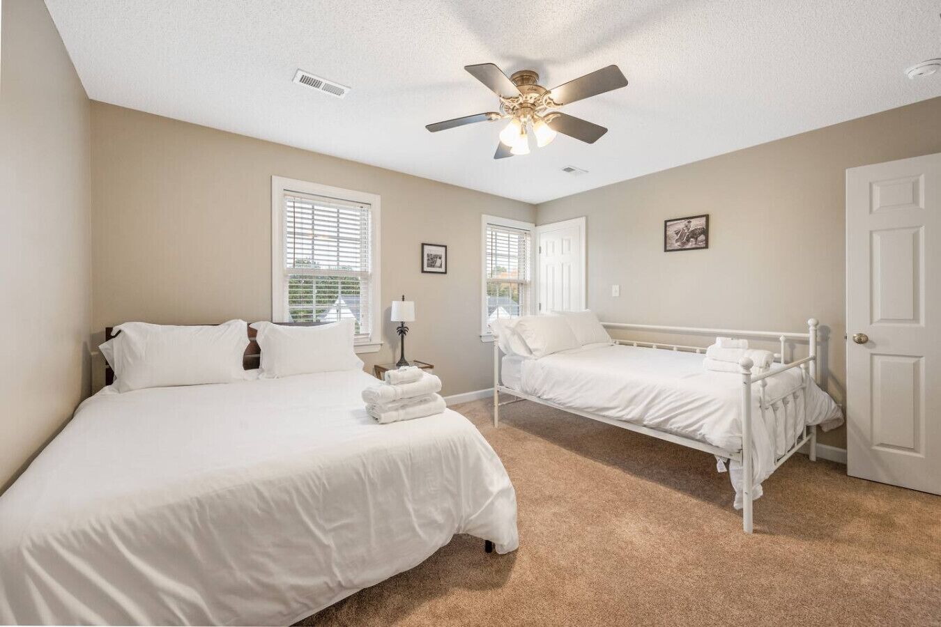 2 bedrooms, desk, iron/ironing board, travel cot