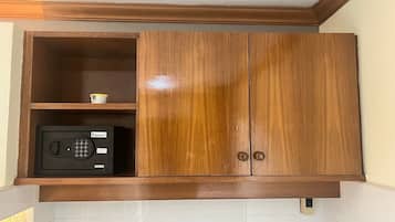 Superior Double Room | Wardrobe