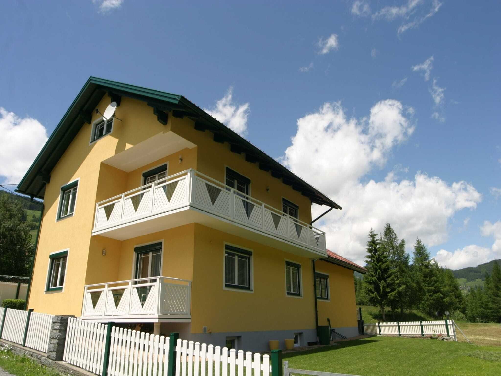 Außenseite Ferienhaus [Sommer]